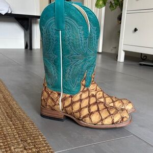 Macie Bean Antique Bass Boots